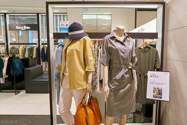 新手开服装店拿货砍价技巧分享：货比三家是关键