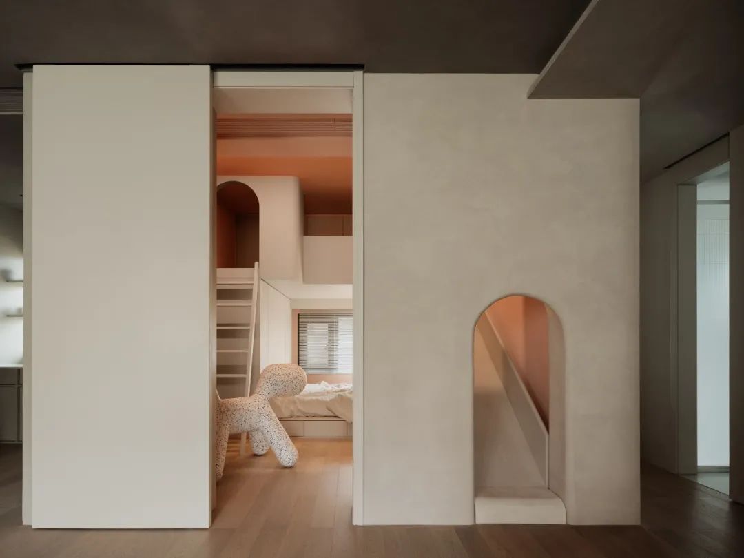 4个设计师设计办公台布局,设计师最佳农村房屋设计