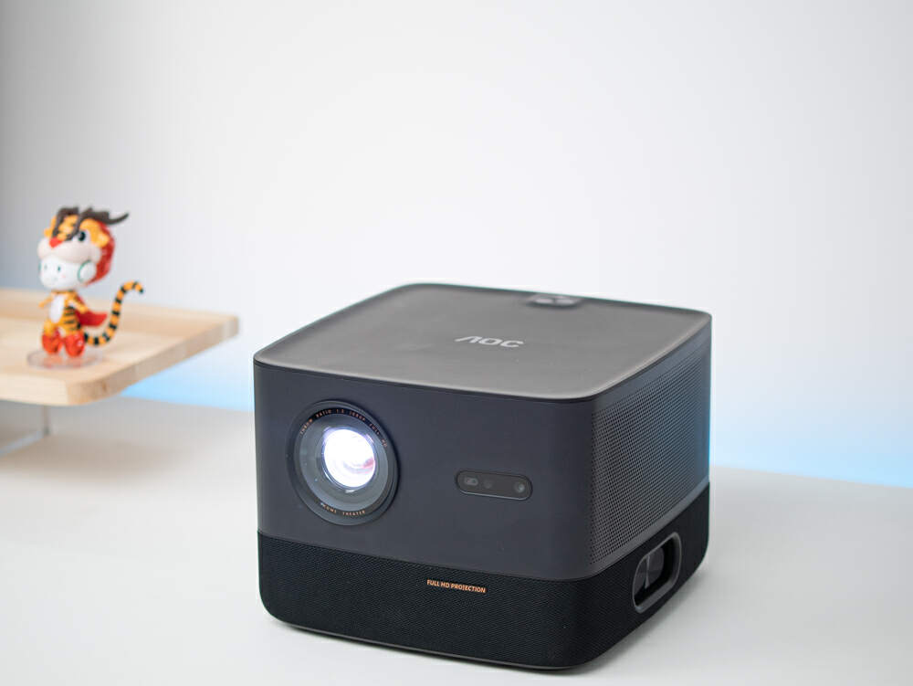 太卷了！亮度1300CVIA、帝瓦雷调音，AOCK1智能投影或成4K段爆款