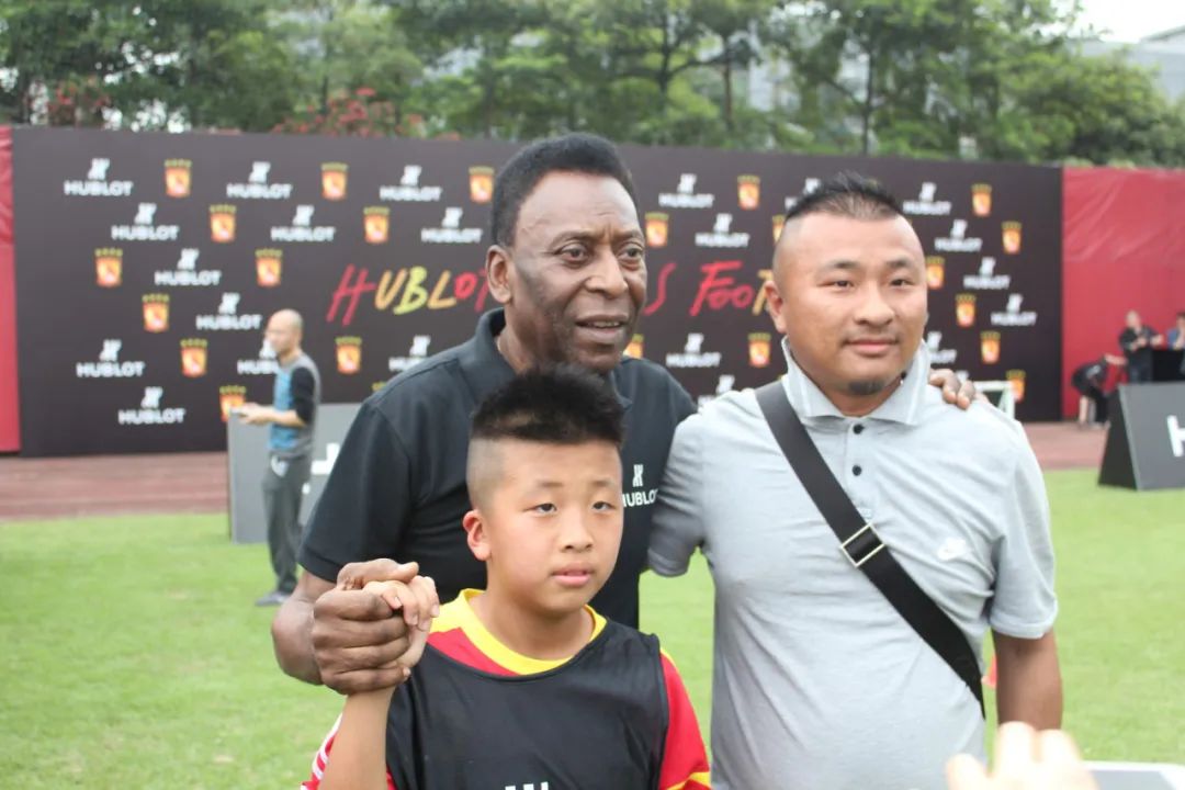 82岁巴西球王贝利去世时间,球王贝利去世终年82岁一路走好