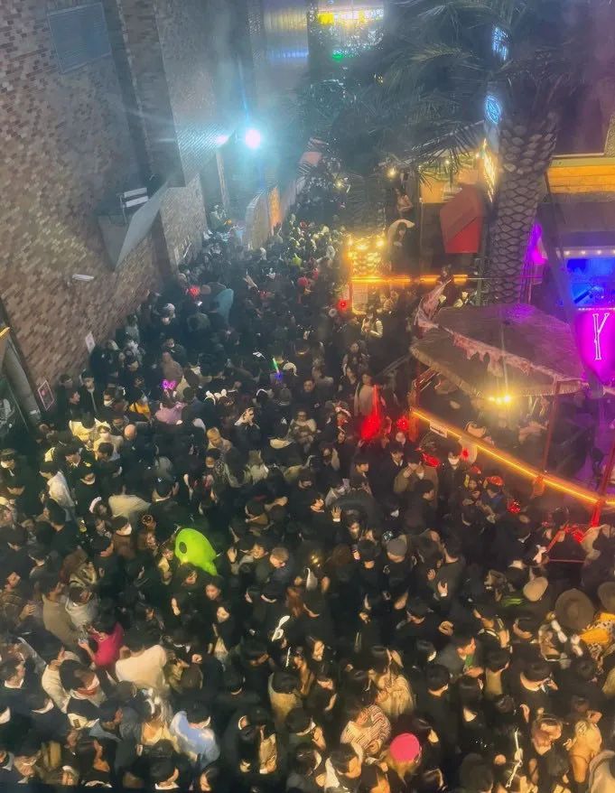 鍞愪集铏庣殑鐪熷疄浜嬩欢,姣斾簹杩攼鍒硅溅浜嬩欢鍚庣画