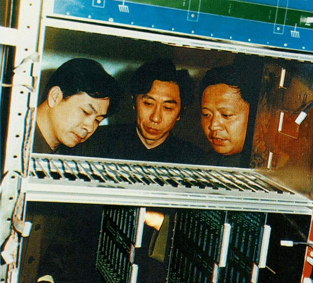 閫氫俊涔嬪彶,閫氫俊鎴樺彶