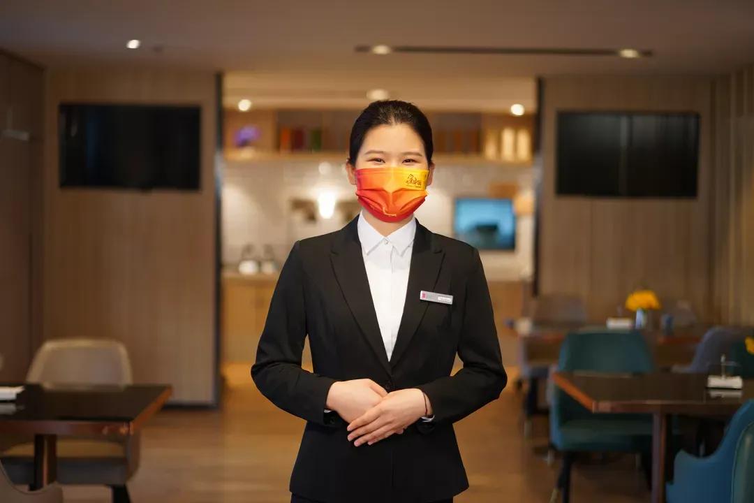 微光成炬众志成城,微光成炬致敬招商蛇口最美守沪者