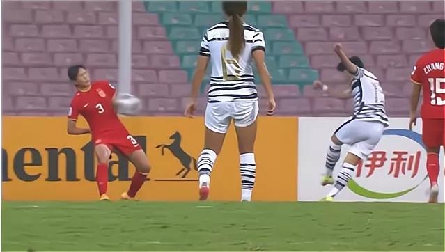 盘点足坛那些载入史册的名场面,用行动诠释责任与坚守