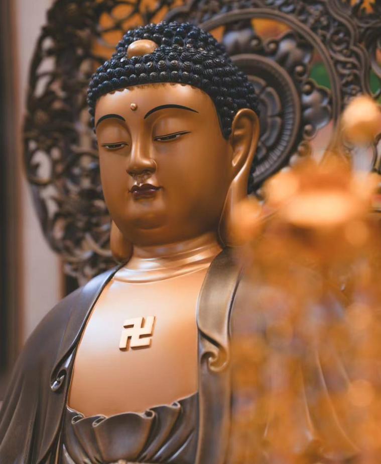 为什么佛胸前有卍字,佛像胸前的卍字怎么读啊