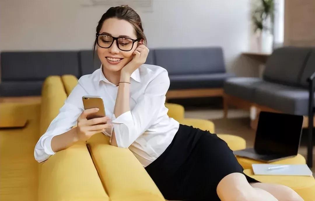 谭、袁两位院长聊骚事件的心得体会:聊天时要注意群里的点名提醒