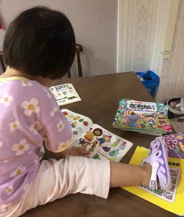 孩子聪不聪明看手,孩子聪不聪明看三句话