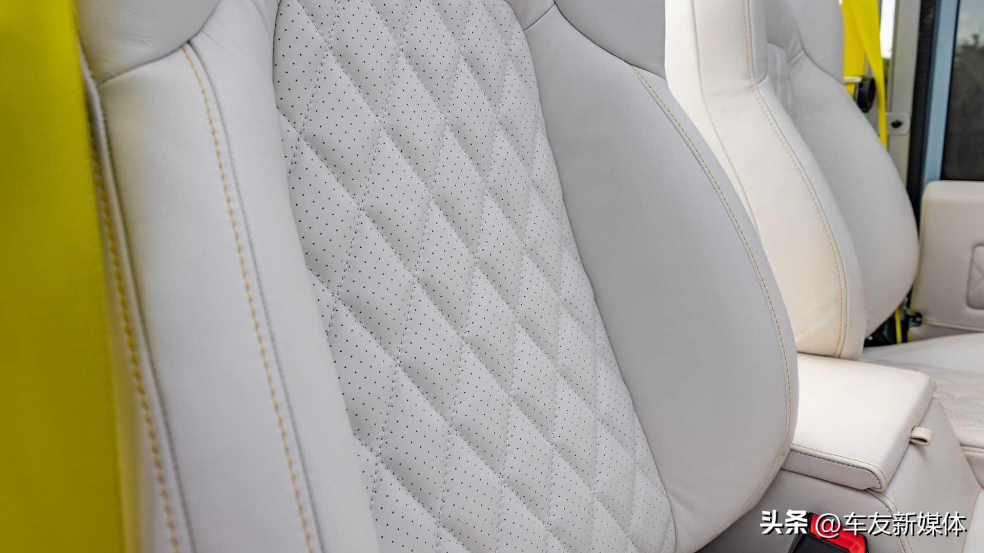 美式机增大V8上身640马力改装路虎卫士110亮相