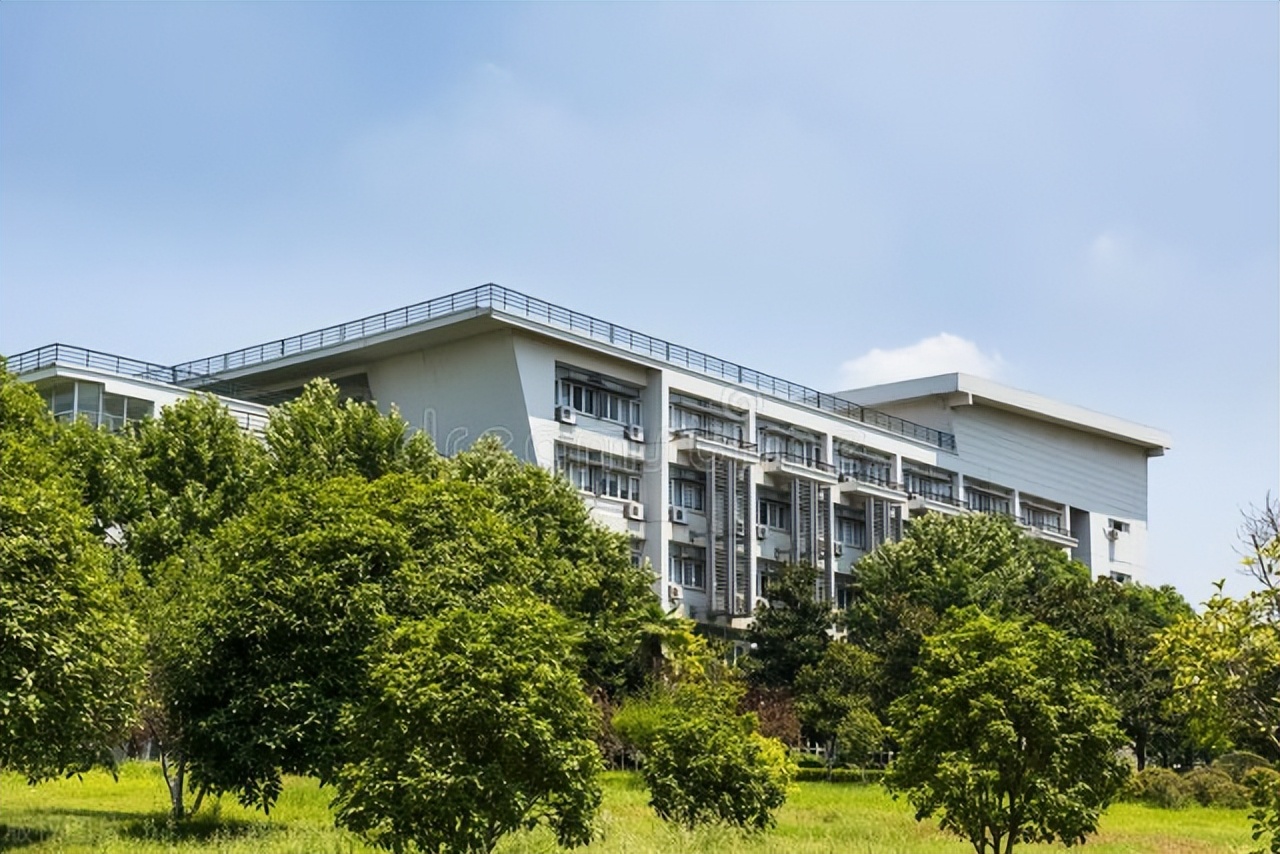 南京财经大学在江苏排名第几,南京财经大学江苏省排名多少