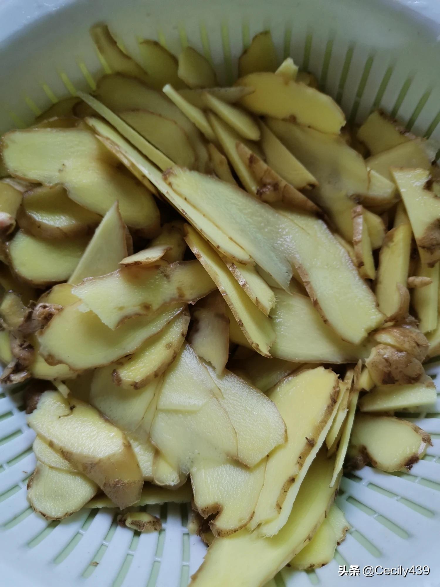 大厨教你做姜母鸭比烤鸭好吃百倍,大厨姜母鸭最正宗的做法