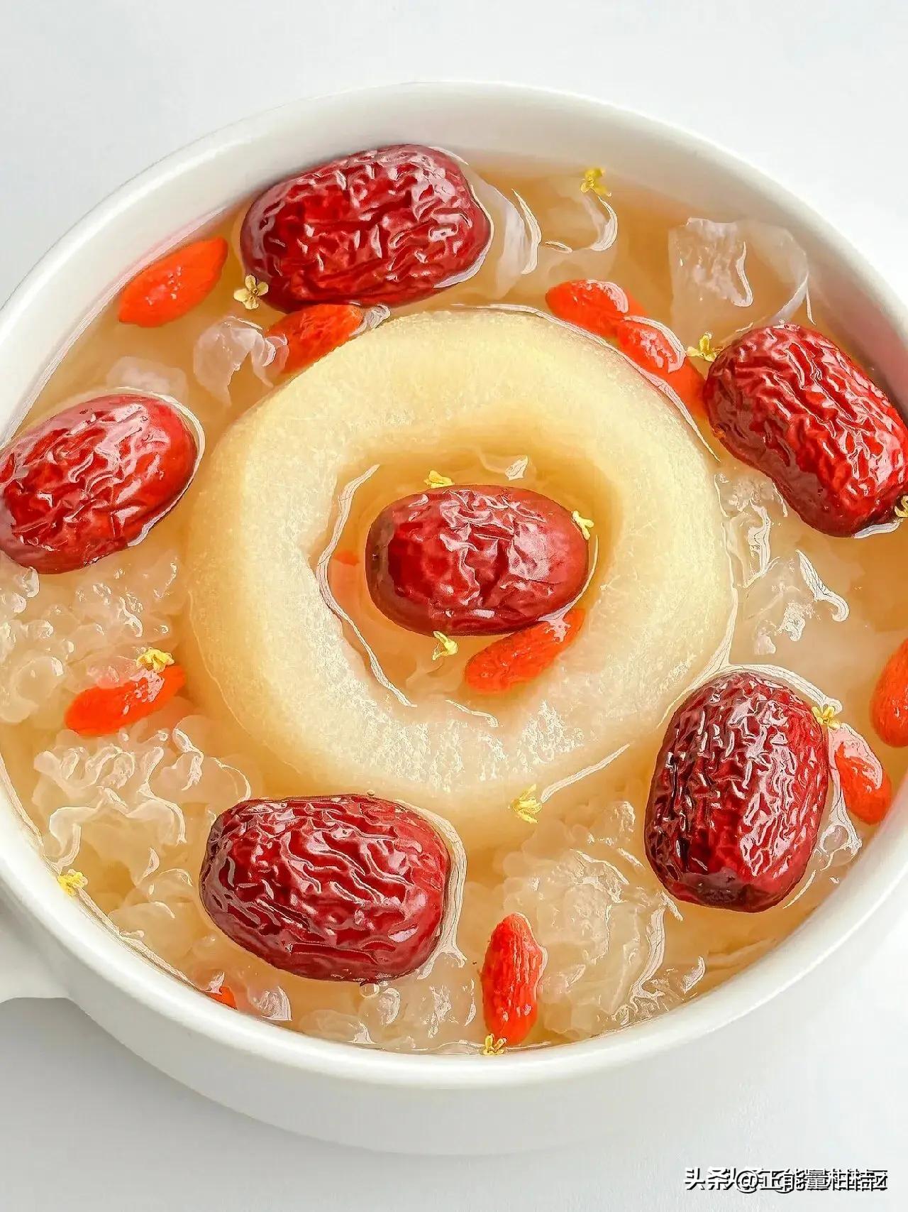 夏天补水又补充营养的4类食物,冬天告别干燥4类补水食物吃起来