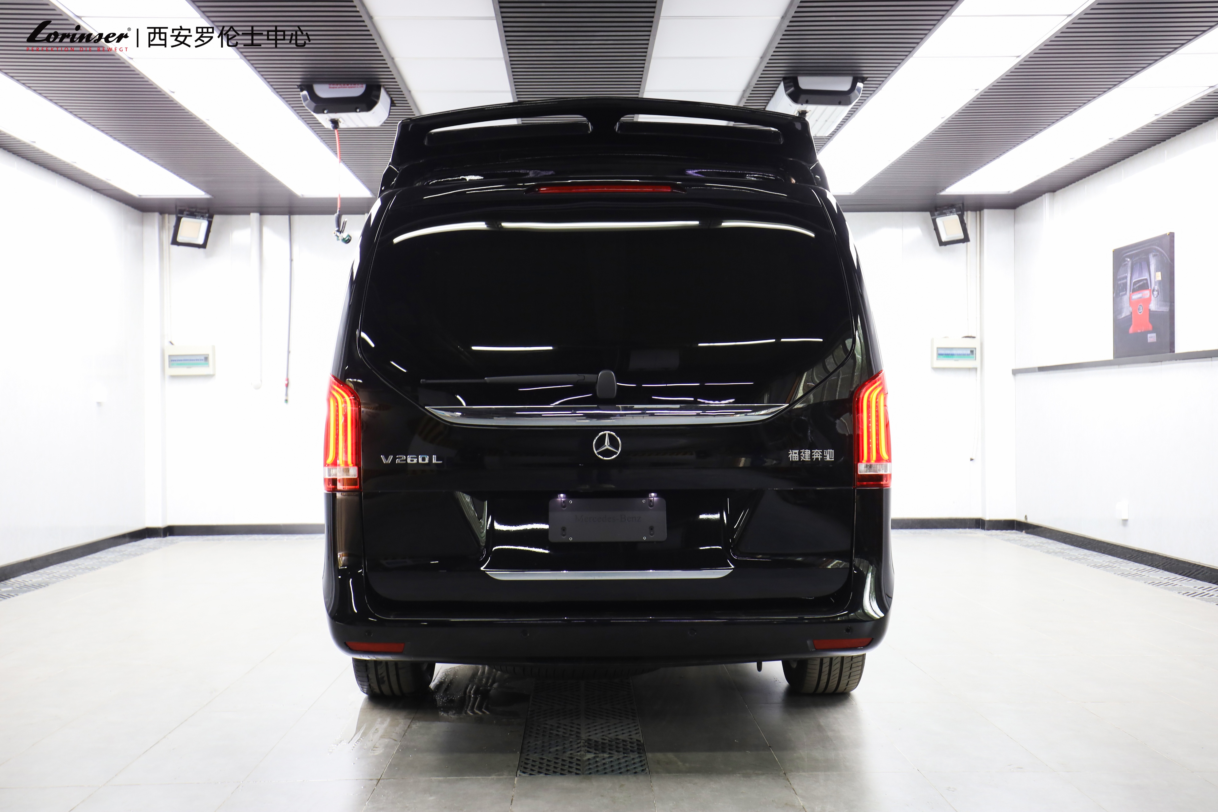 劝你别买豪华老车,奔驰v260l哑灰色