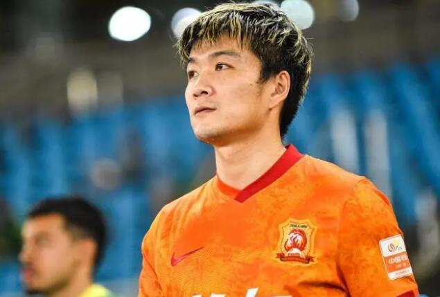 蒿俊闵质问武汉俱乐部欠薪行为,蒿俊闵转会武汉有多重磅