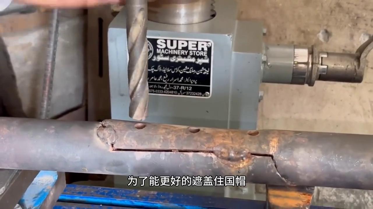 巴铁师傅三颗铆钉修复断裂的卡车半轴#专业的事交给专业的人