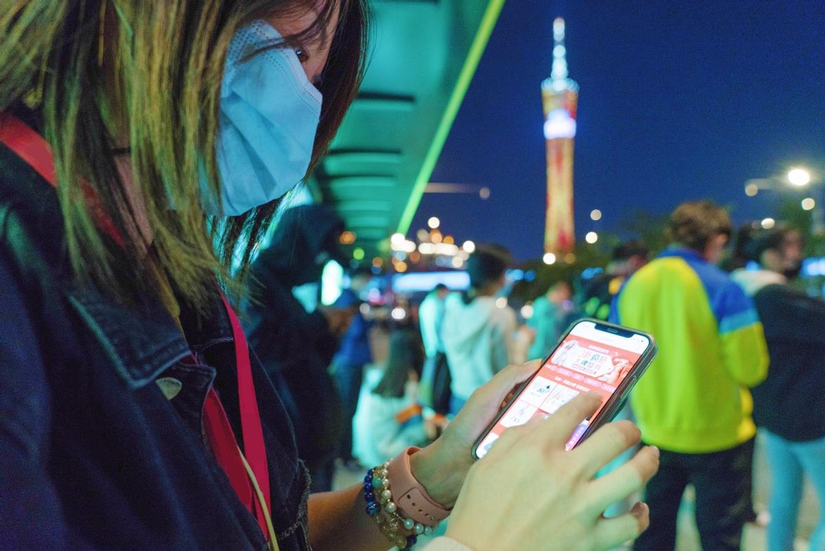 京东买手机小时达，唯品会大牌送货上门，风向完全变了