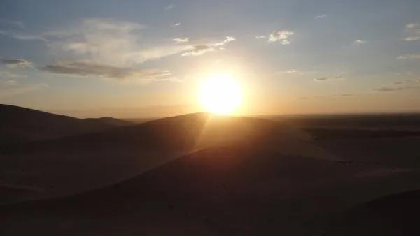 驾驶员适合哪种颜色的太阳镜,驾驶员开车太阳镜推荐评测