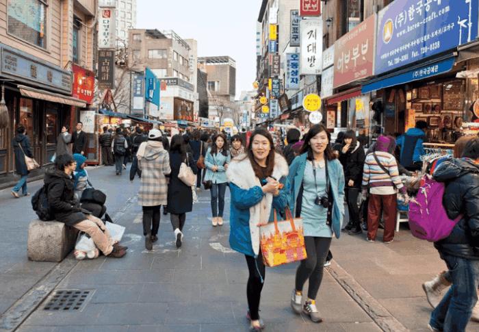 韩媒谈中国游客想去韩国,外网评论韩国赴中国游客数量暴增