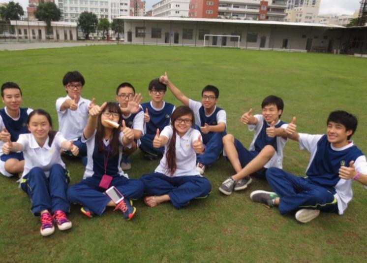 上体育课时女生自认很尴尬的行为，男生却心生好感，尤其第二个