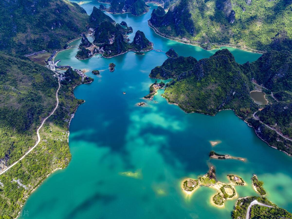 道家思想中人与自然和谐的思想,道家的根本智慧在于尊道贵德