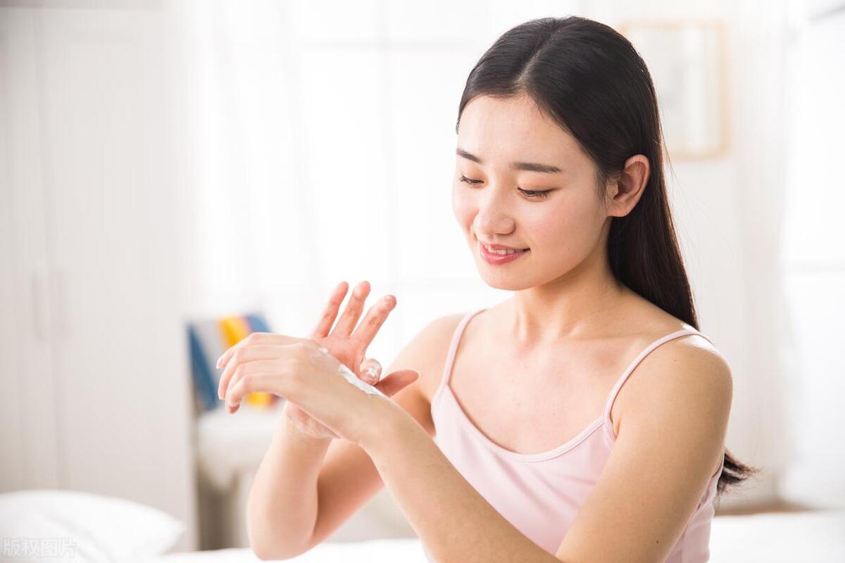 脸上护肤品不吸收怎么办呢,如何在脸上涂护肤品