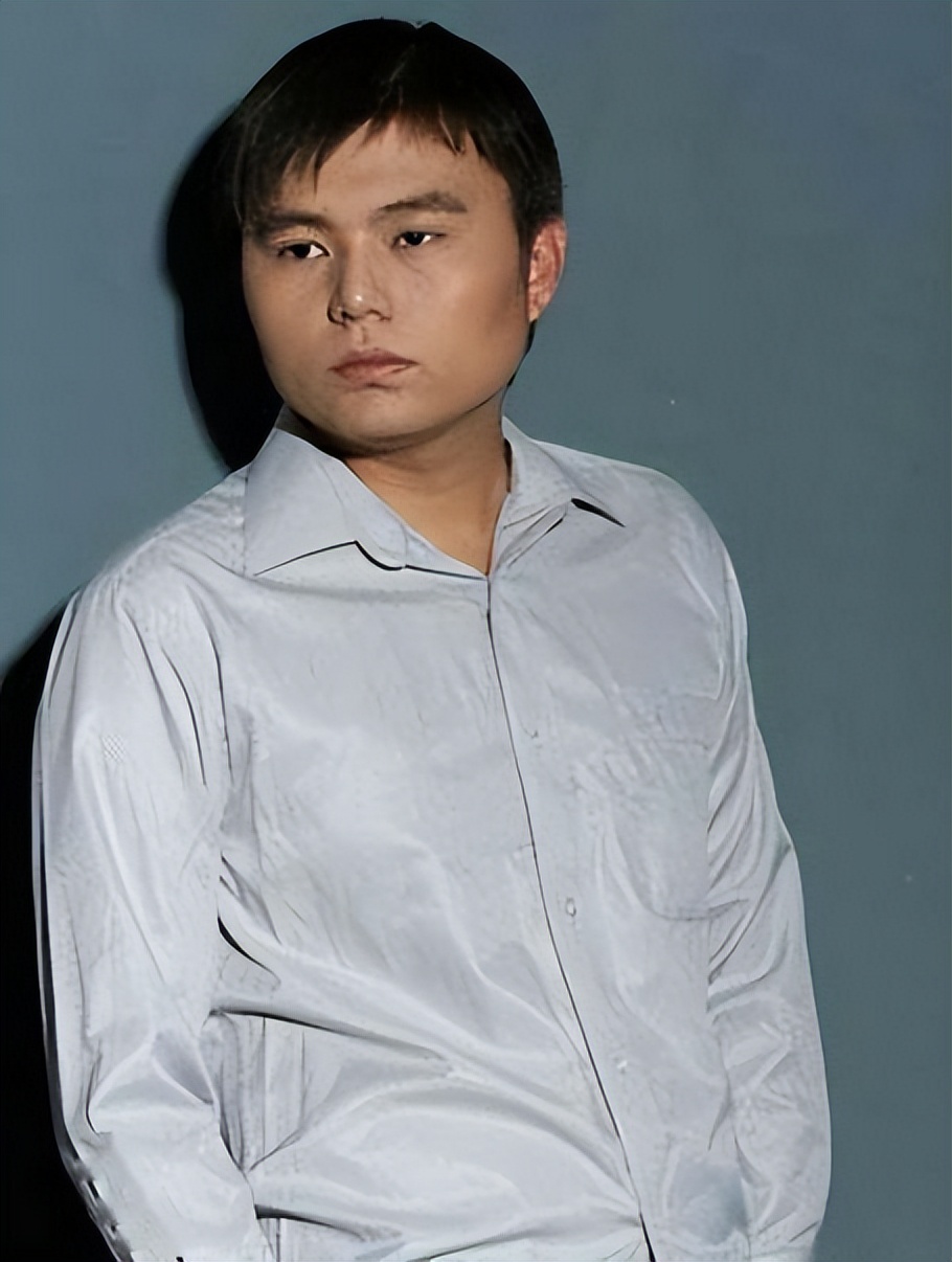 22岁公务员写书赚4100万,公务员写一本书赚4000万