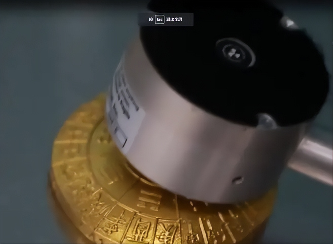 女子过海关核辐射,女孩过安检引发警报核辐射