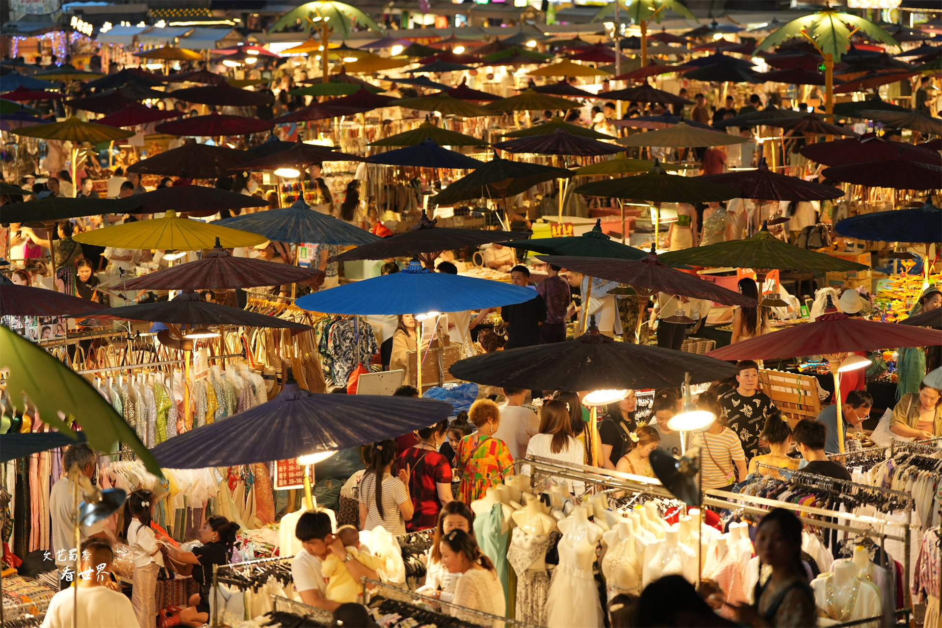 星光夜市艺术旅拍,西双版纳星光夜市拍照攻略