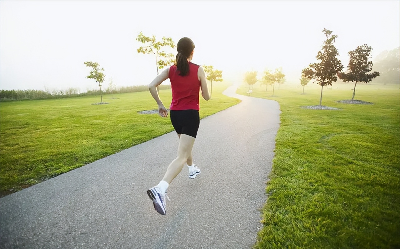 荷尔蒙旺盛的女性有何特征,女性荷尔蒙分泌旺盛的原因有哪些