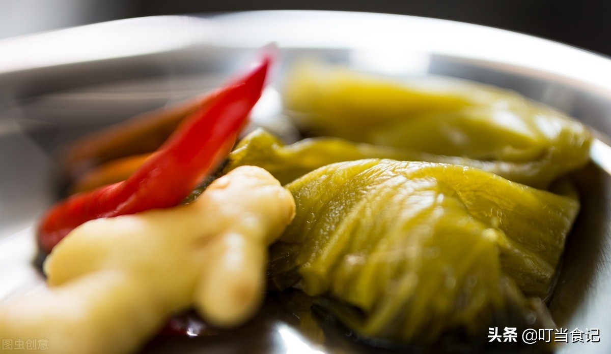 自制“四川泡菜”，酸辣开胃，配上白米粥味道巴适