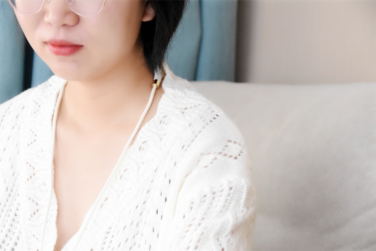 蓝宝颈部按摩仪吊坠,德国蓝宝肩颈按摩仪披肩