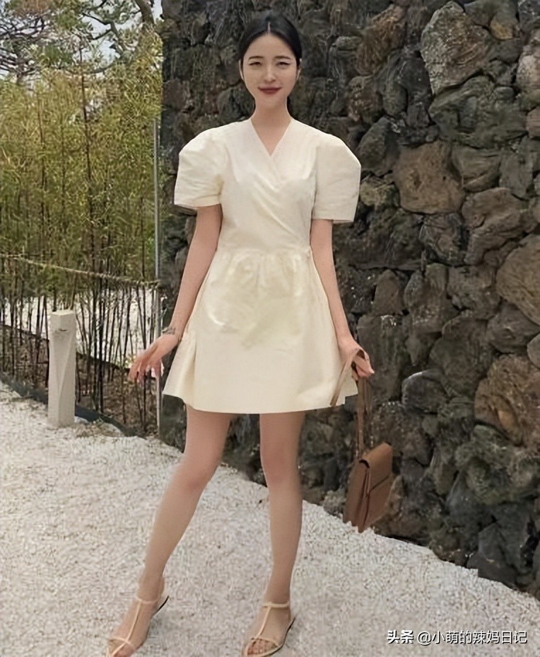 夏天穿裙子千万不要搭配什么鞋子,夏天穿裙子必须得穿的鞋子穿搭