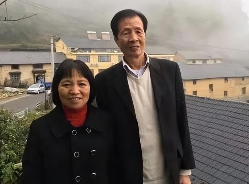 2013年西班牙富商恋上中国大妈，不惜放弃亿万资产，女方：不领证