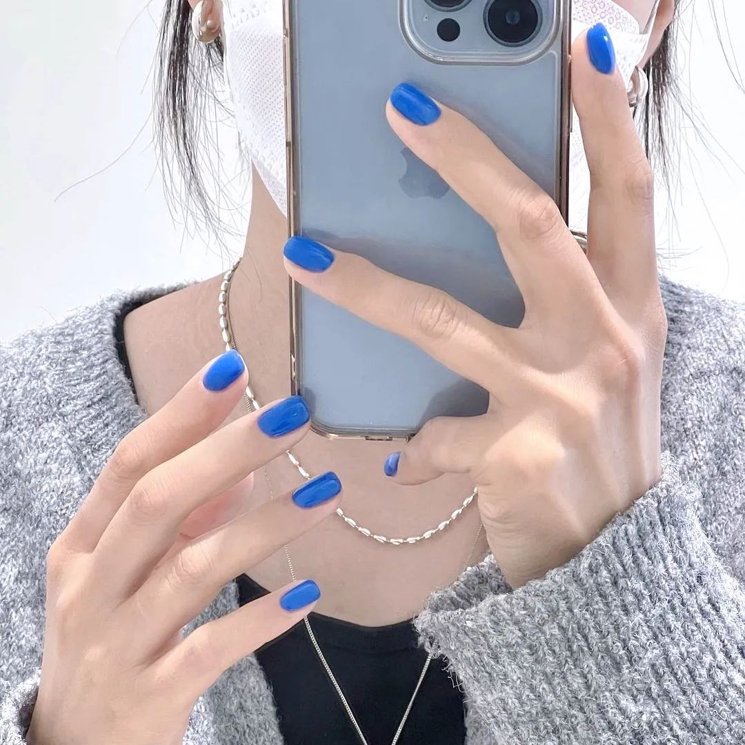 秋冬纯色美甲显白高级跳色高清,夏日美甲显白短甲可爱卡通儿童