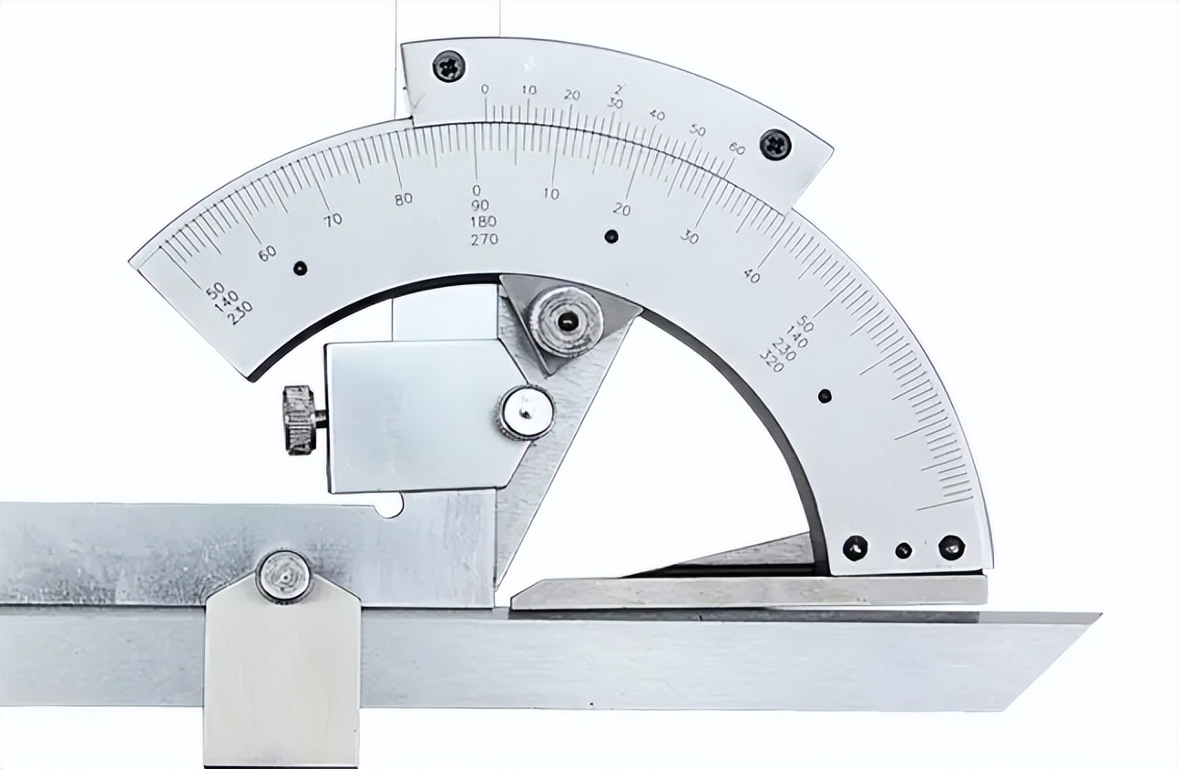 万能角度尺如何测倾角,根据测量角度如何调整万能角度尺