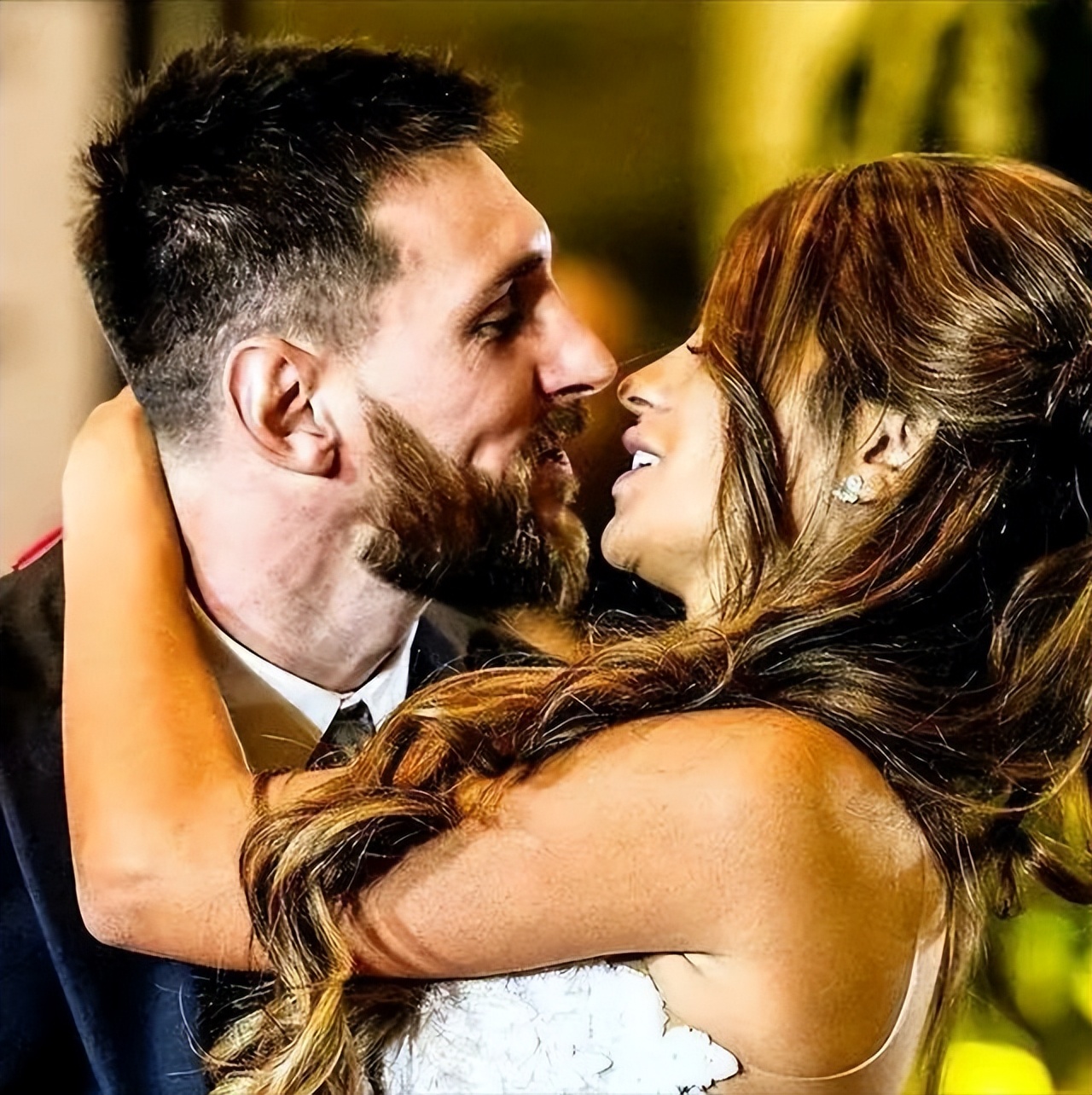 梅西和15岁的少年,梅西9岁喜欢的女孩