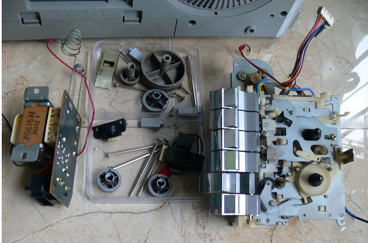 白宝山袭击装甲兵司令部,白宝山夜袭装甲兵