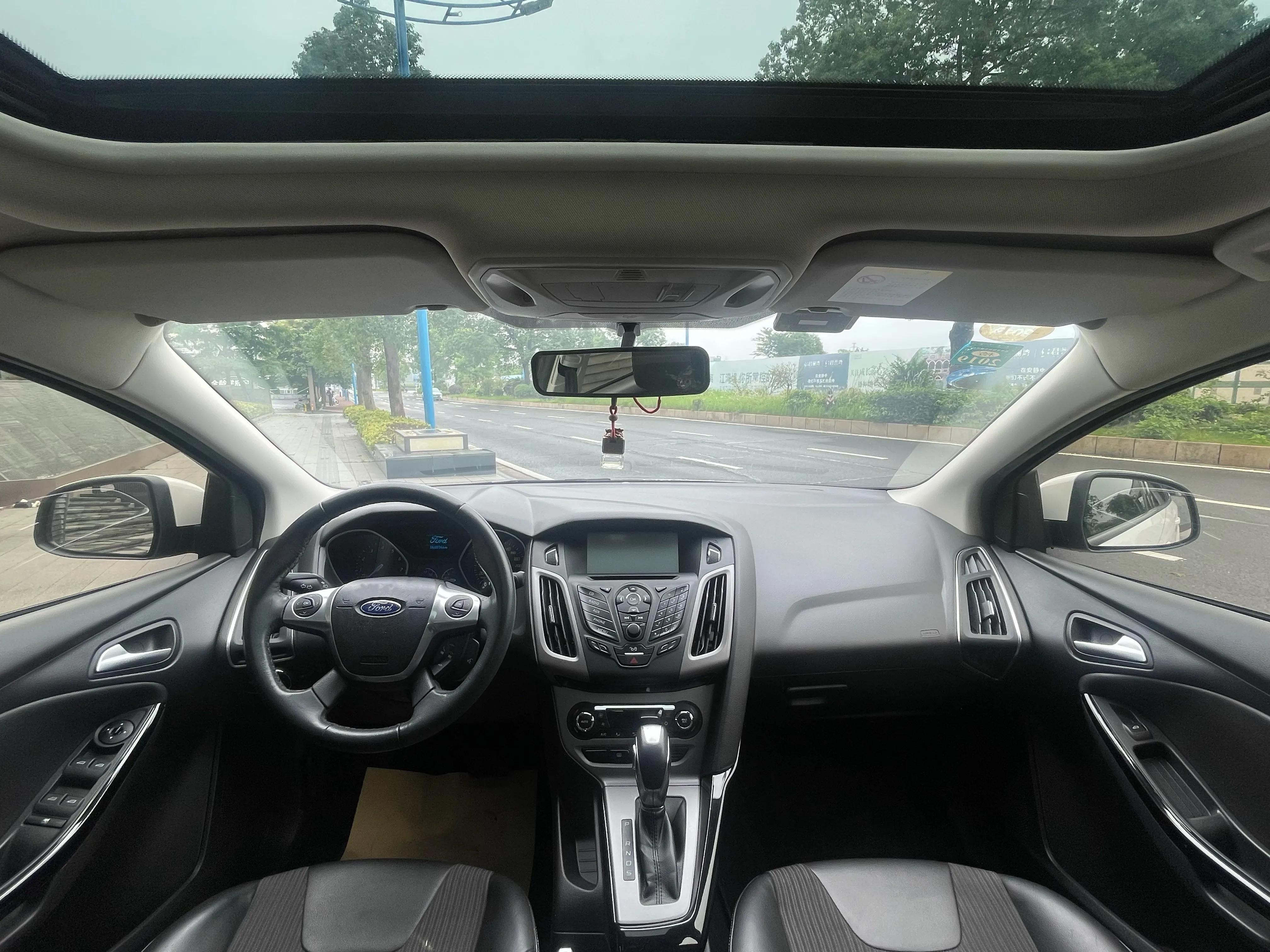 2013款福特福克斯1.6自动风尚型,2021福克斯stline按键图解大全