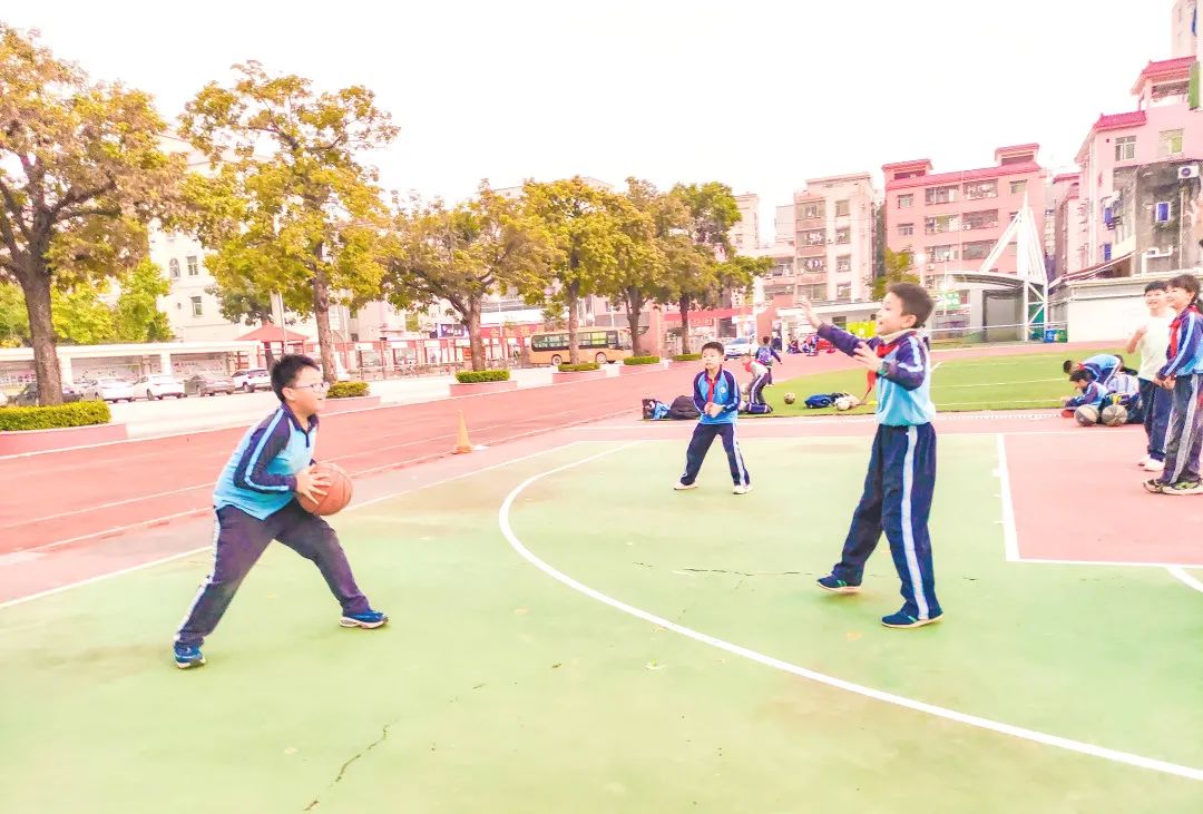 东莞市塘厦镇林村小学校园,东莞市塘厦镇林村小学