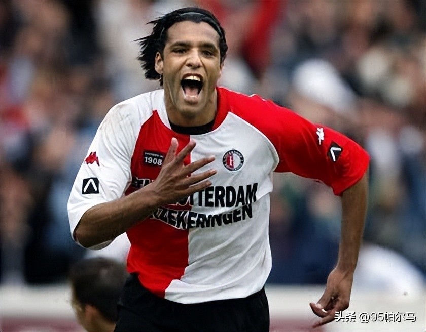 卡西布冯经典对决,范佩西头球吊射卡西