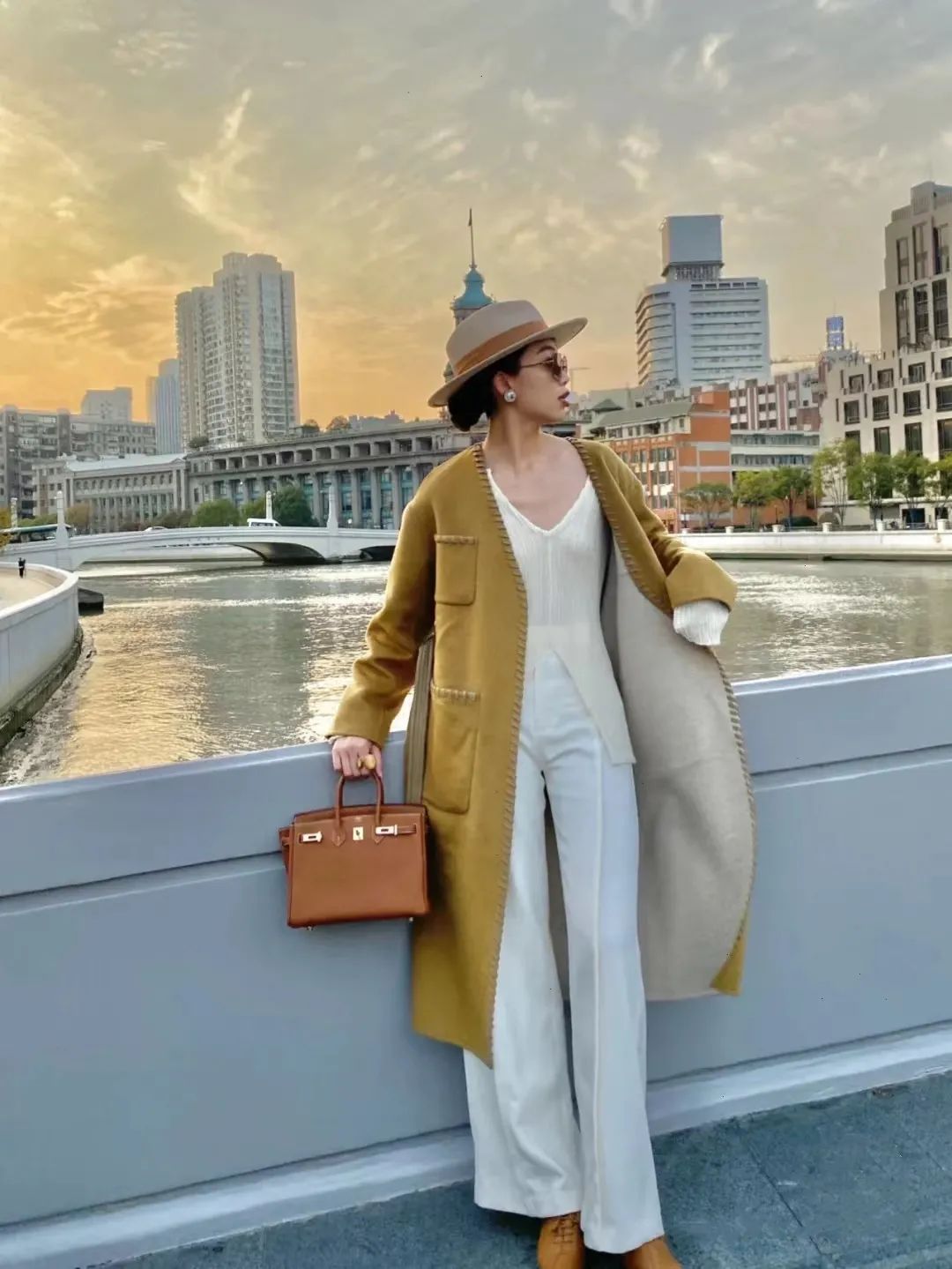 显瘦垂感阔腿慵懒风裤,阔腿裤垂坠感显腿细牛仔裤