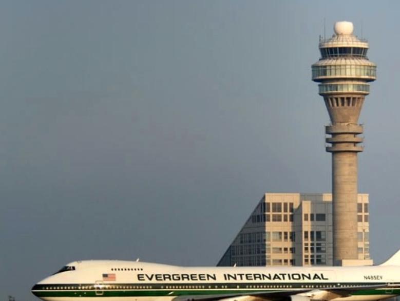 世界上最惨重的空难583人丧生,死亡最惨的空难583人葬身火海