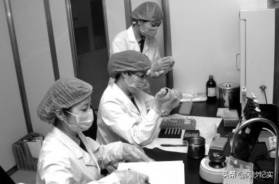 女子做dna发现和男友是兄妹,河南女子确认同卵双生