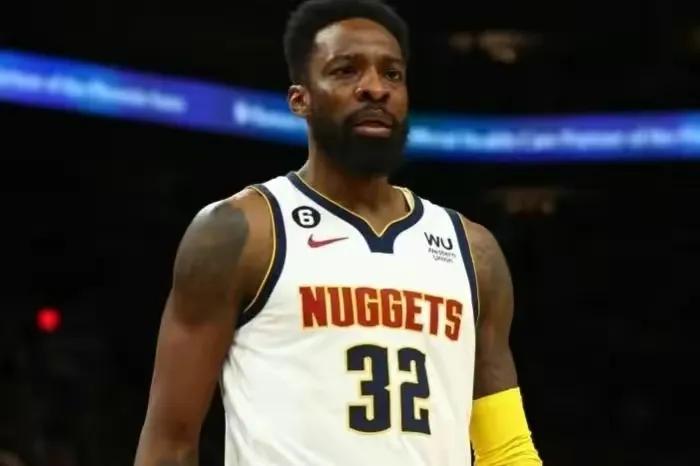 美媒评历史25大控卫库里居首,美媒评出十大控球后卫