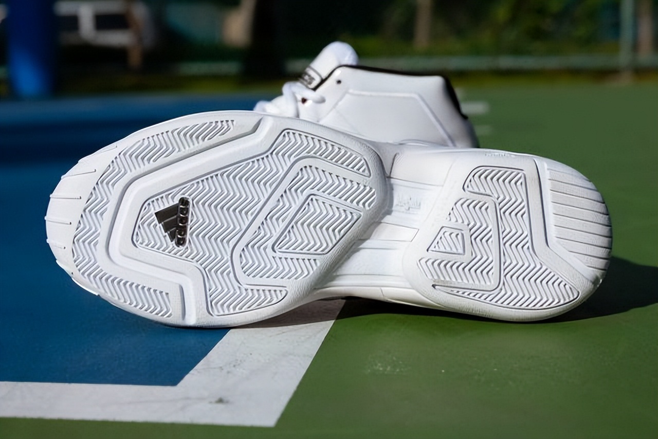 阿迪达斯pro2球鞋测评,阿迪怀旧篮球鞋2004年