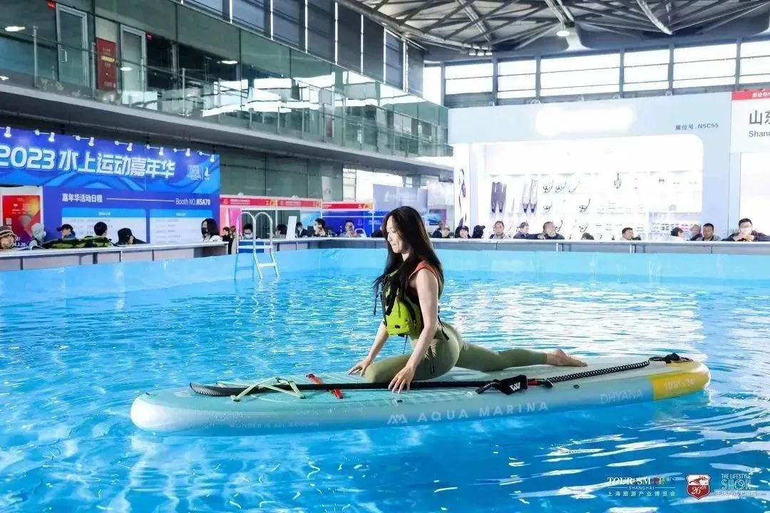 春暖三月踏青,春暖时节万物复苏