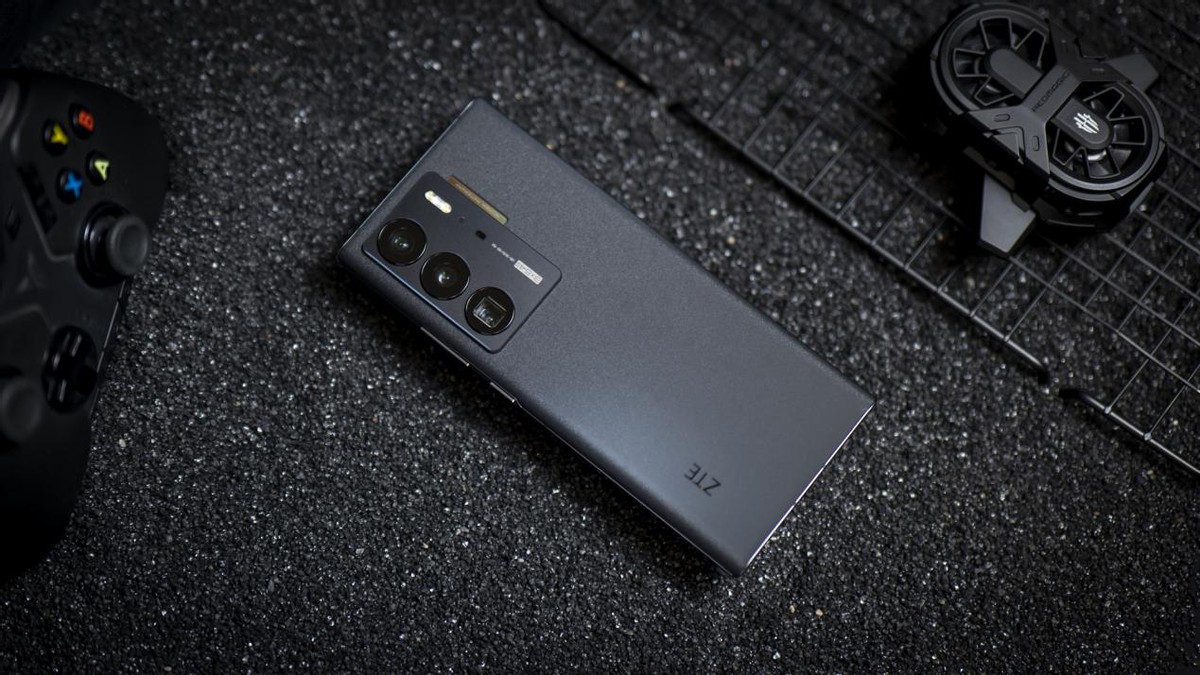 梦寐以求的无缺全面屏影像旗舰，中兴Axon40Ultra评测