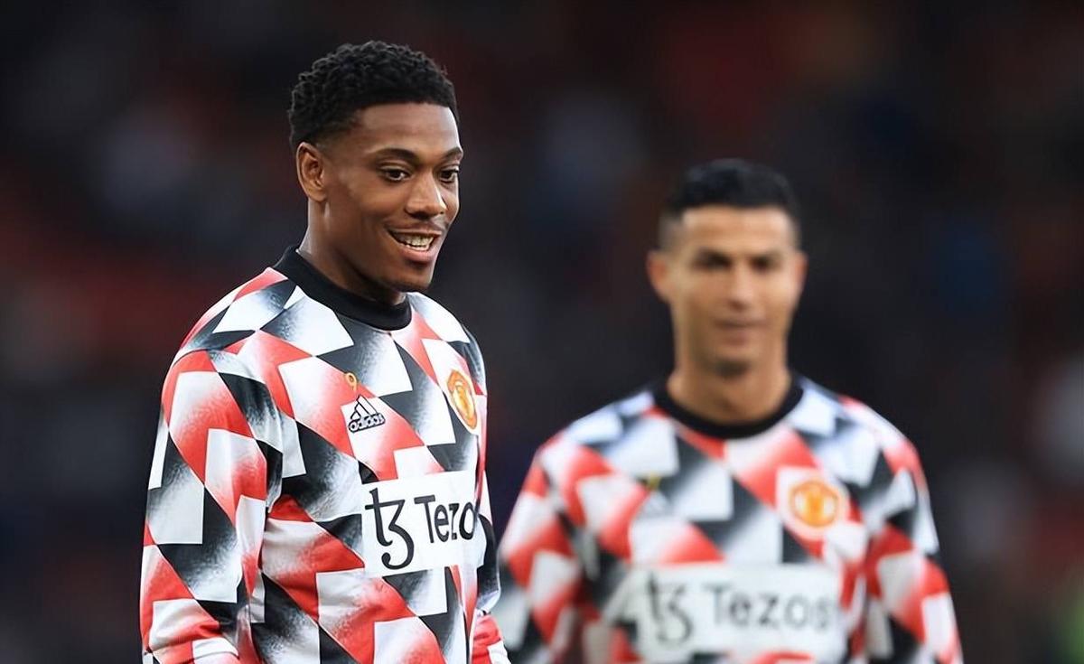 马夏尔转会曼联转会费多少,博格巴与马夏尔离队