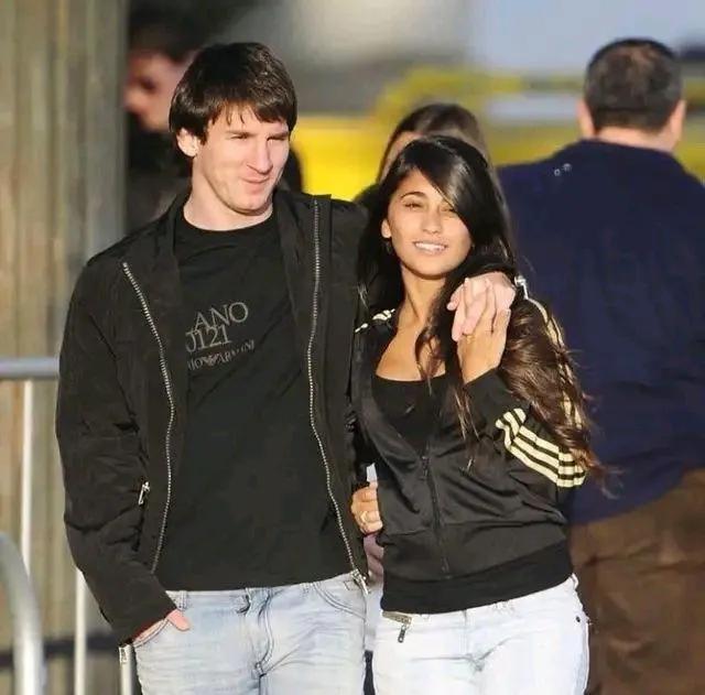 盘点足球场上的令人羡慕的爱情,足球界里让人羡慕的爱情