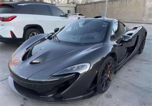 富二代为追女网红花3亿，搞垮家族企业，被抓后网红却跟老外跑了