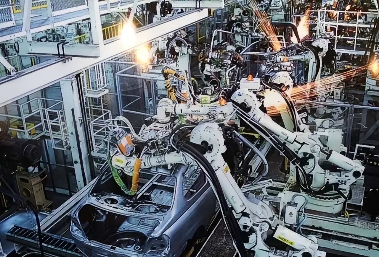 铁云｜人类快跑，机器人追上来了